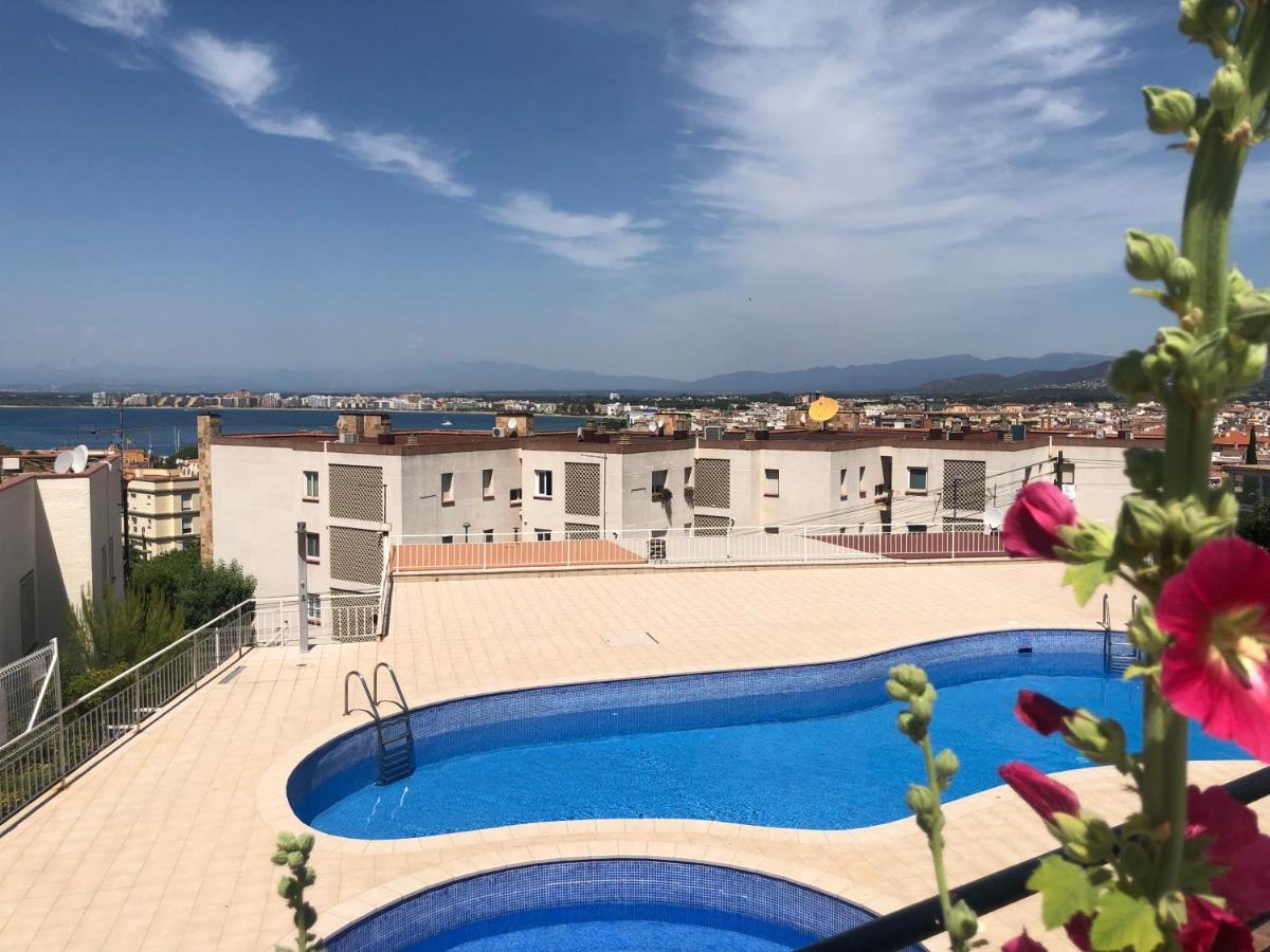 Acapulco Roses Exterior photo